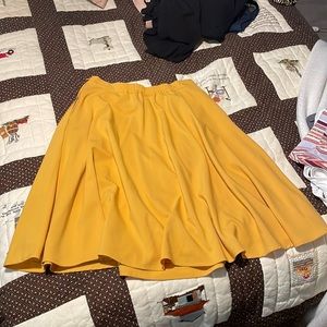 Size large skirt